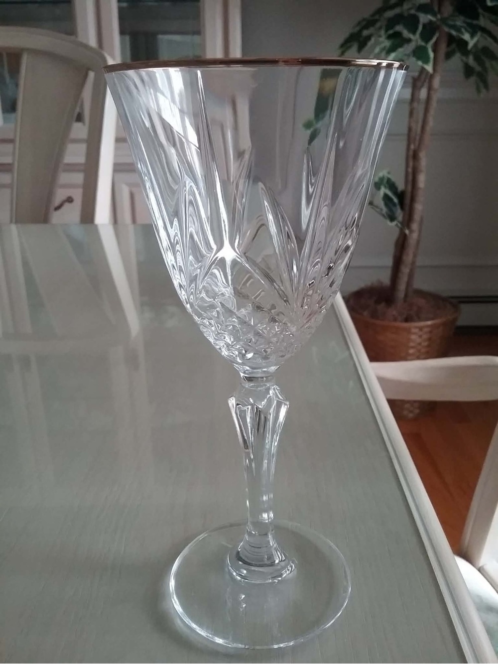 (4) 7 3/4 Oz. Goblets
Salzburg Gold Crystal deFlandre
